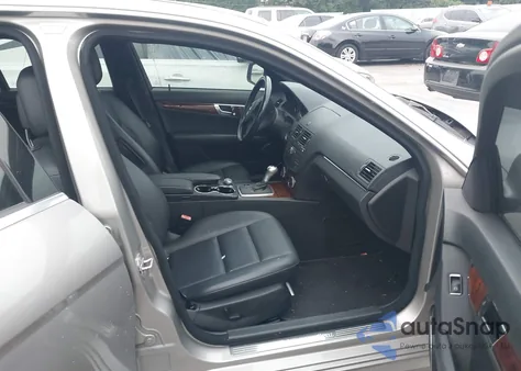 2009 Mercedes-Benz C 300 Sport из США, поврежденный, VIN WDDGF54X09R072655